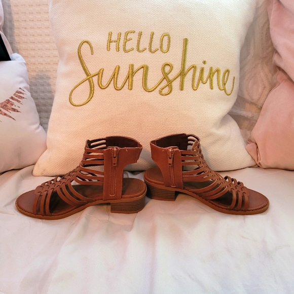 True Craft gladiator sandals for girls, sz. 2 - Picture 4 of 9